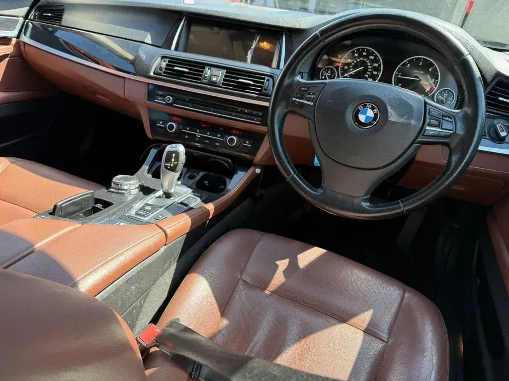 Used BMW 520 Advantage 2015 Blue Estate