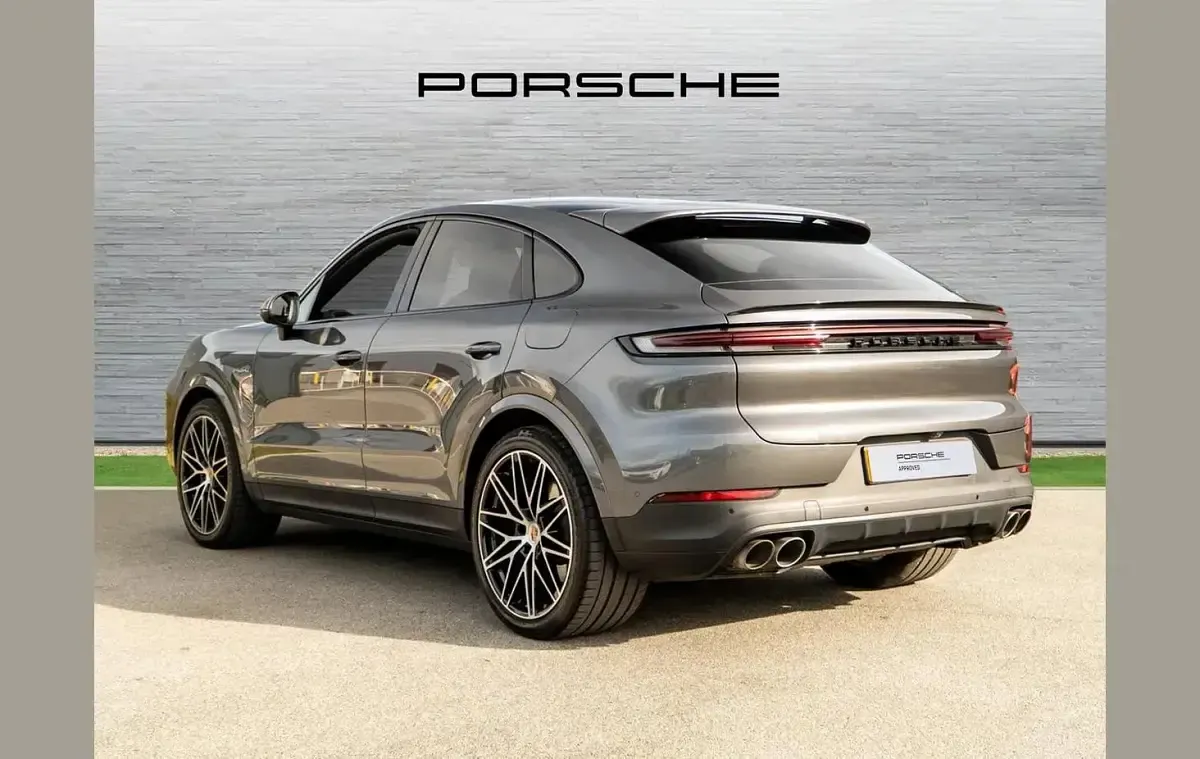 Used Porsche Cayenne S E-Hybrid 512 HP (376 kW) 2025 Grey SUV