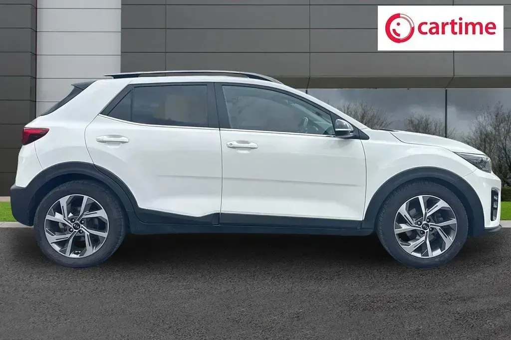 Used Kia Stonic GT-Line 118 HP (86 kW) 2021 White SUV