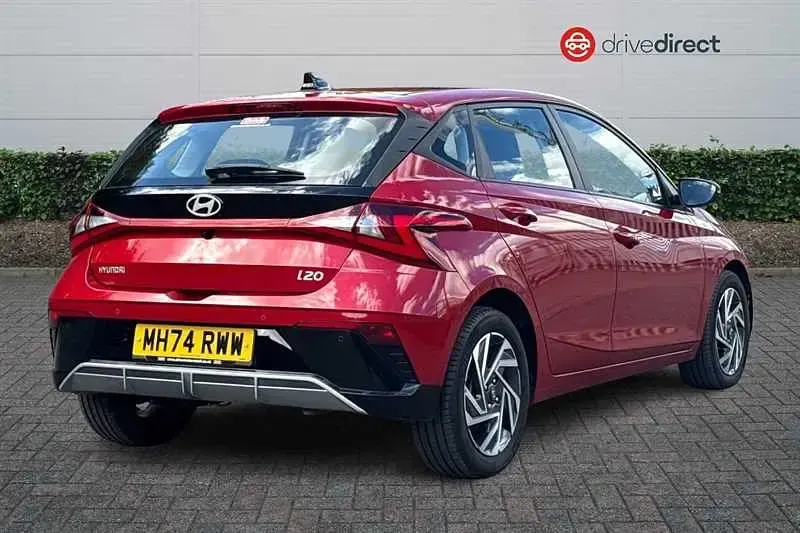 Used Hyundai i20 Advanced 100 HP (73 kW) 2025 Red Hatchback