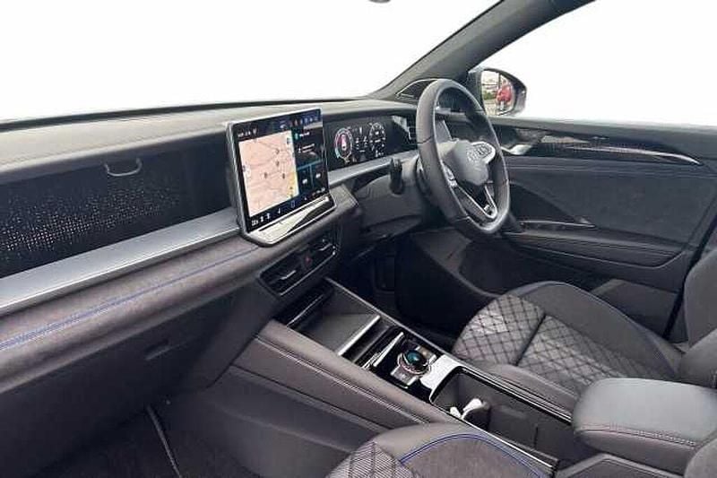 Used VW Tayron R-line 150 HP (110 kW) 2026 Grenadilla black SUV