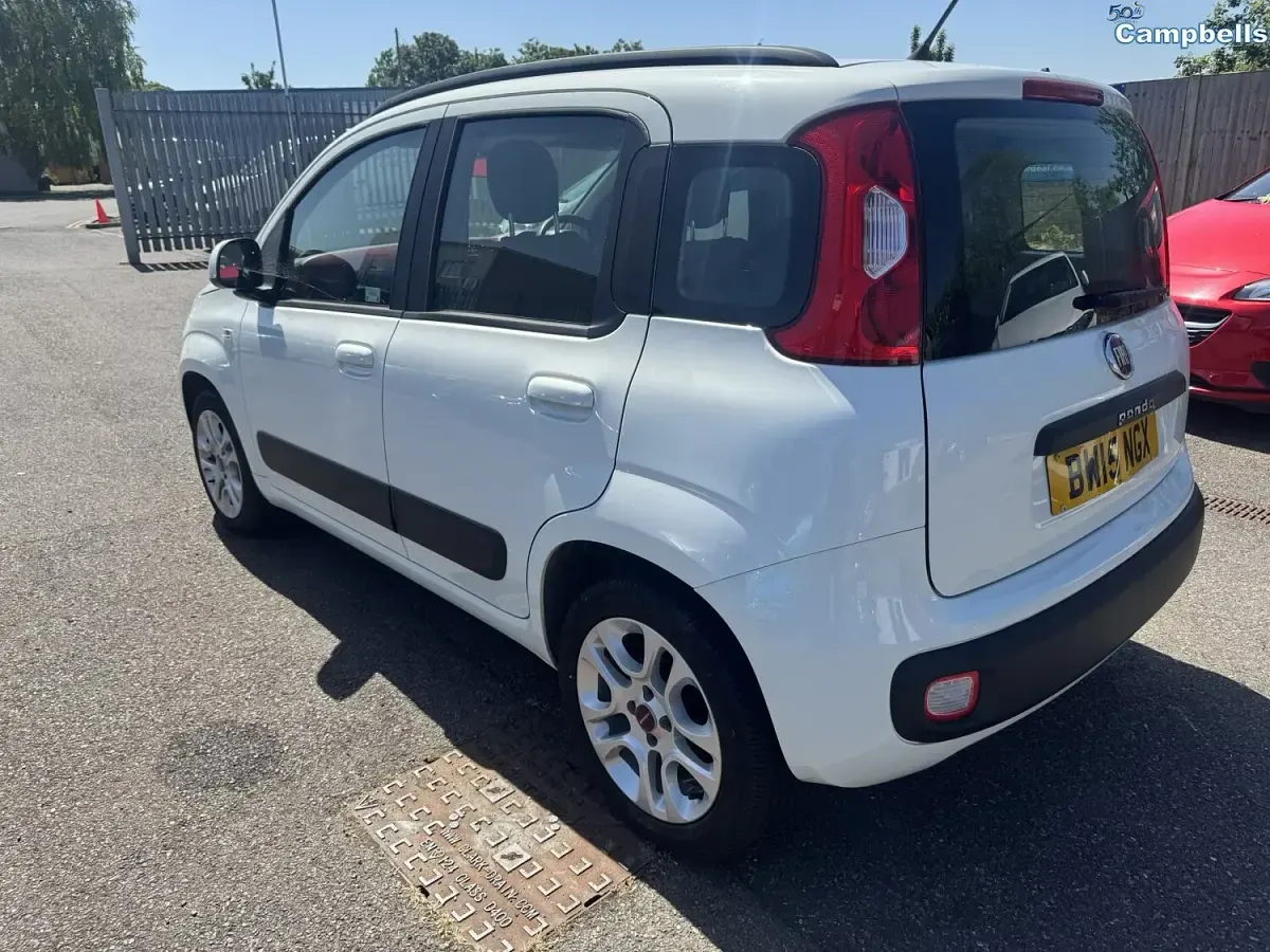 Used Fiat Panda Lounge 69 HP (50 kW) 2015 White Hatchback