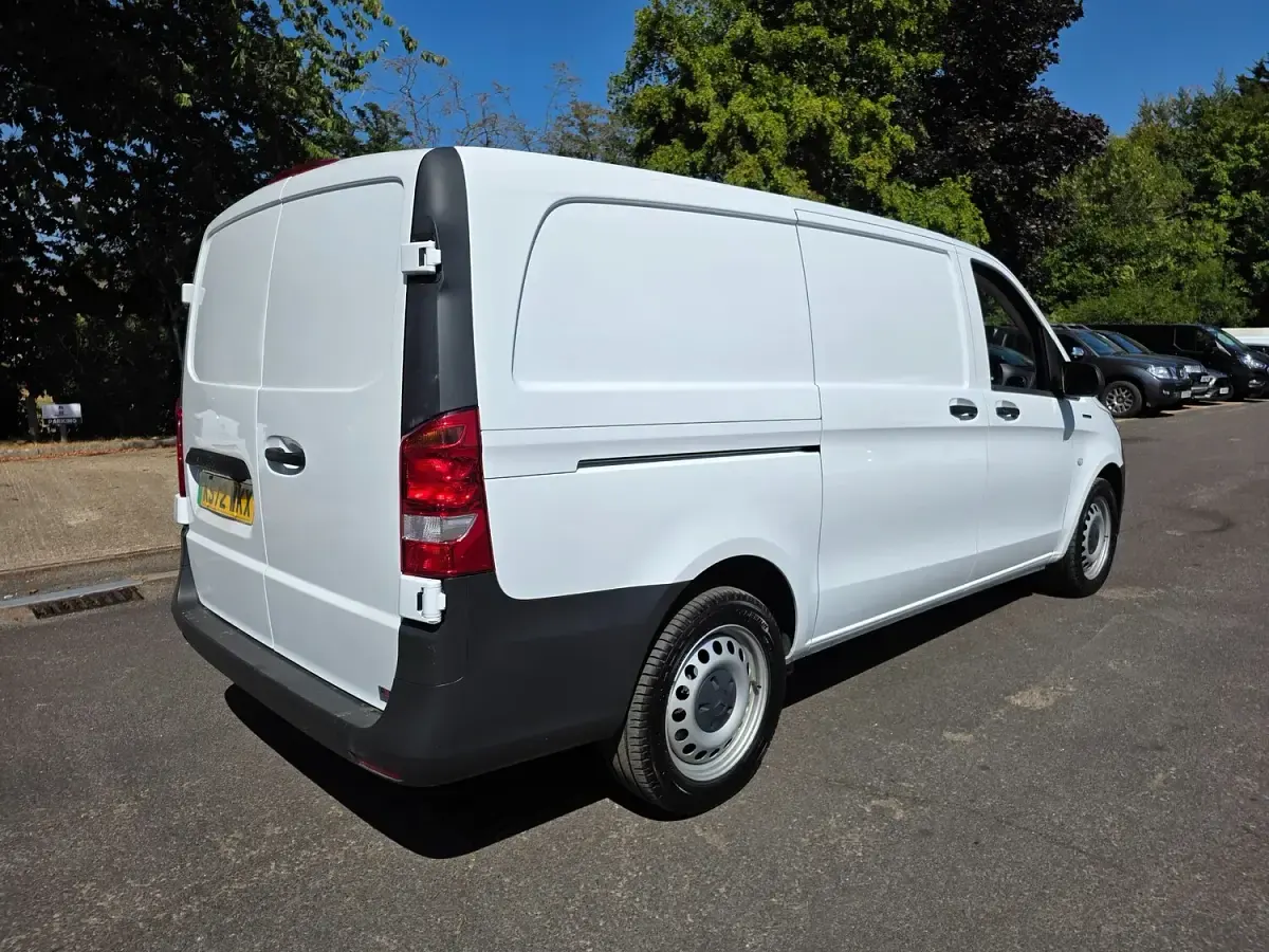 Used Mercedes e-Vito Progressive 84 kW (115 HP) 2023 White Van