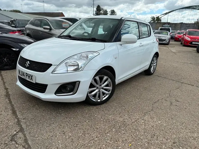 Used Suzuki Swift SZ3 94 HP (69 kW) 2014 White Hatchback