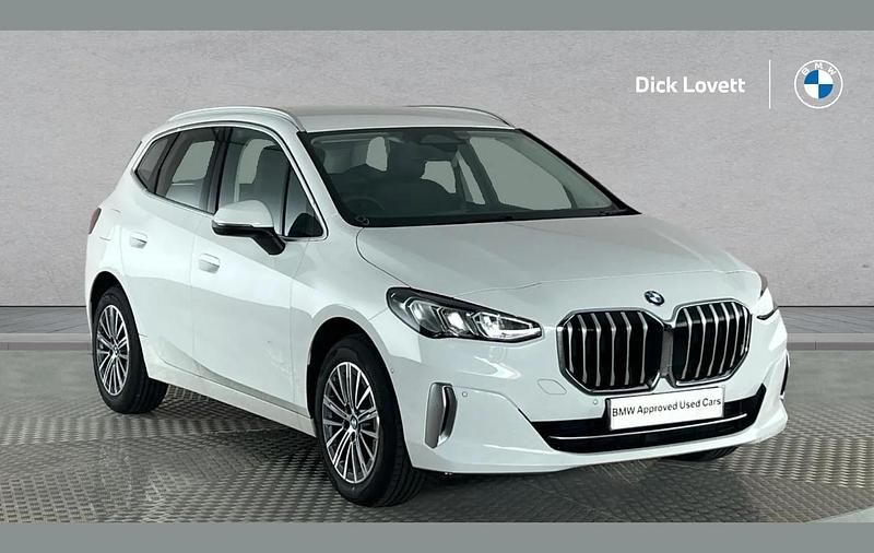 Used BMW 220 Luxury Line 154 HP (113 kW) 2025 White Estate
