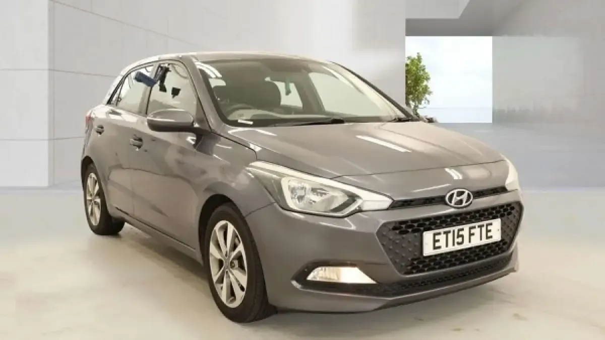 Used Hyundai i20 SE 84 HP (61 kW) 2015 Grey Hatchback