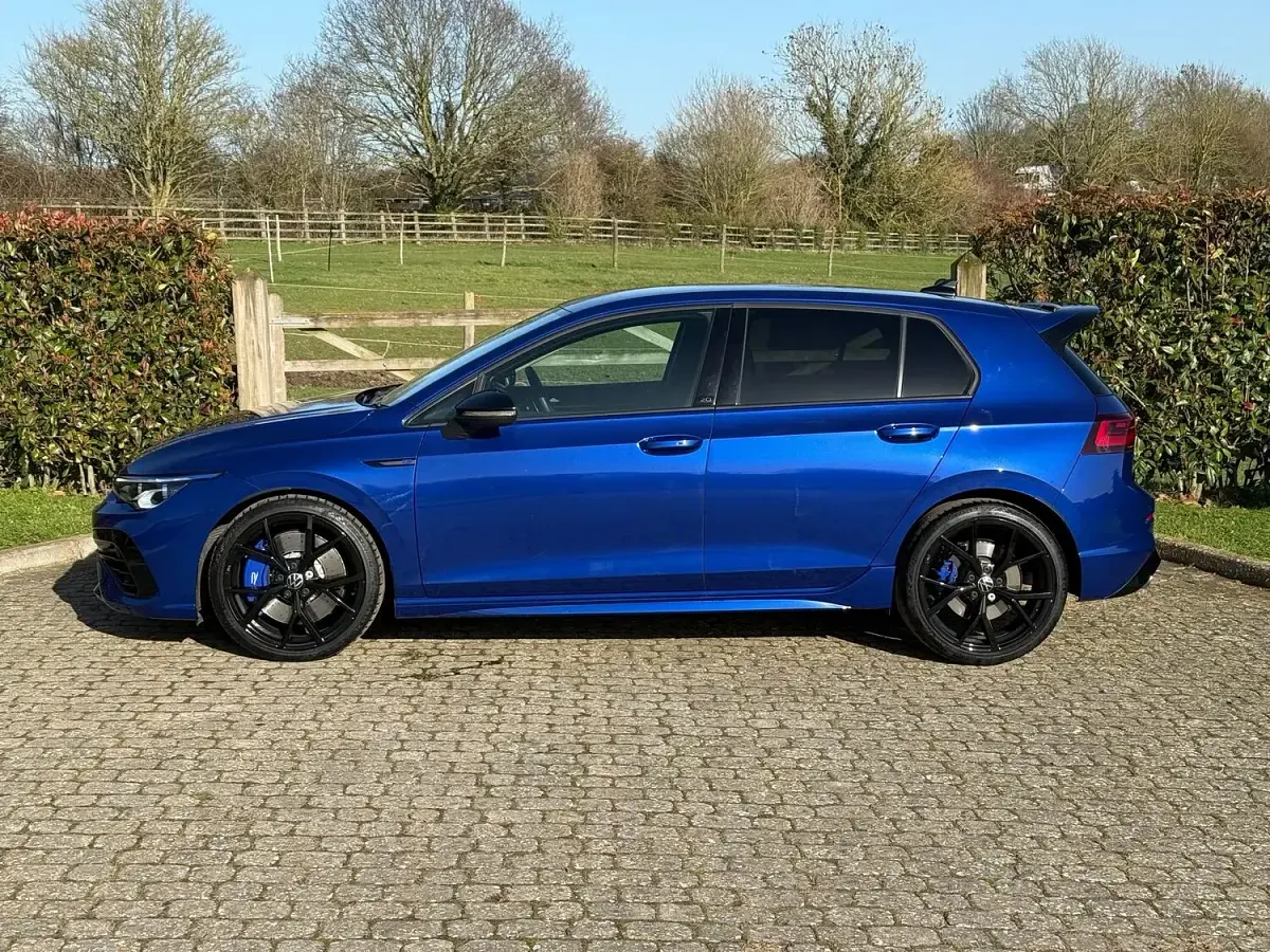 Used VW Golf VIII R 333 HP (244 kW) 2023 Blue Hatchback