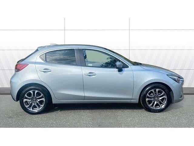 Used Mazda 2 Inclusive 88 HP (64 kW) 2019 Silver Hatchback