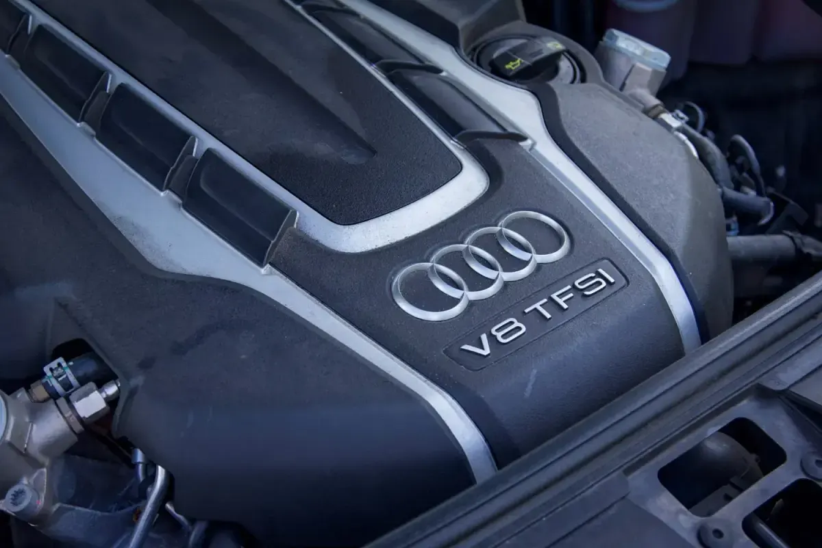 Usado Audi A8 Comfort 2014 Azul Sedan