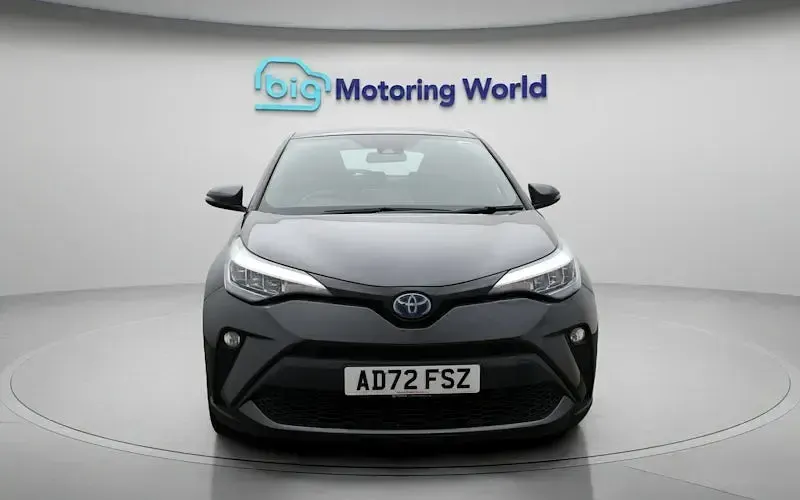 Usado Toyota C-HR 122 HP (89 kW) 2023 Cinzento SUV