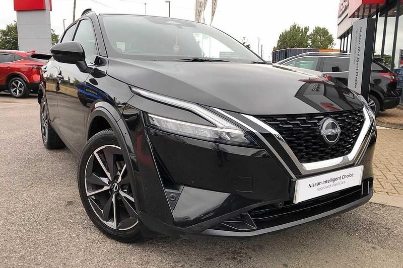 Black Used 2022 Nissan Qashqai Tekna SUV | £17,999 (A bit pricey) - Image 1/4