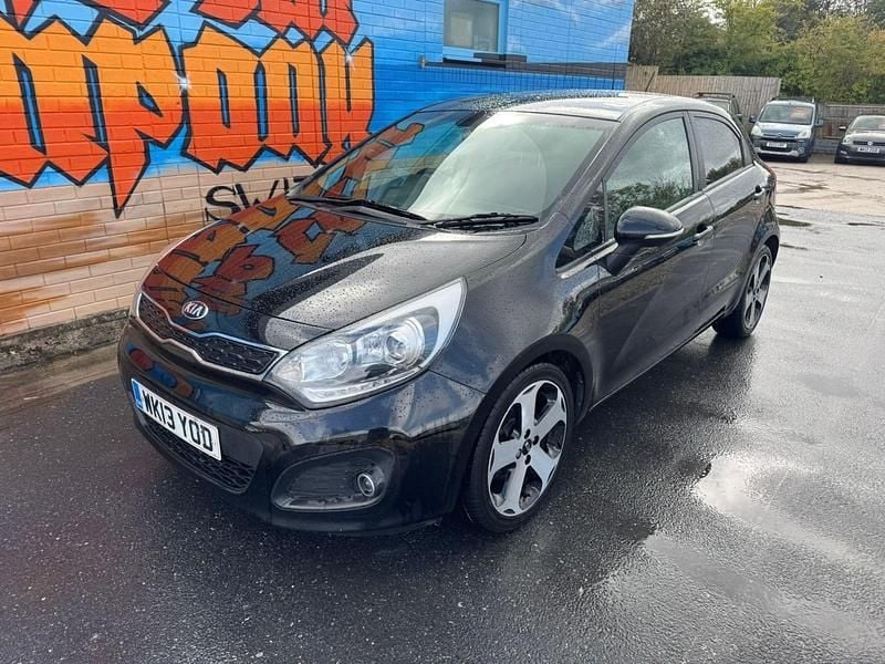 Black Used 2013 Kia Rio 3 Hatchback | £2,995 (Fair price) - Image 1/4