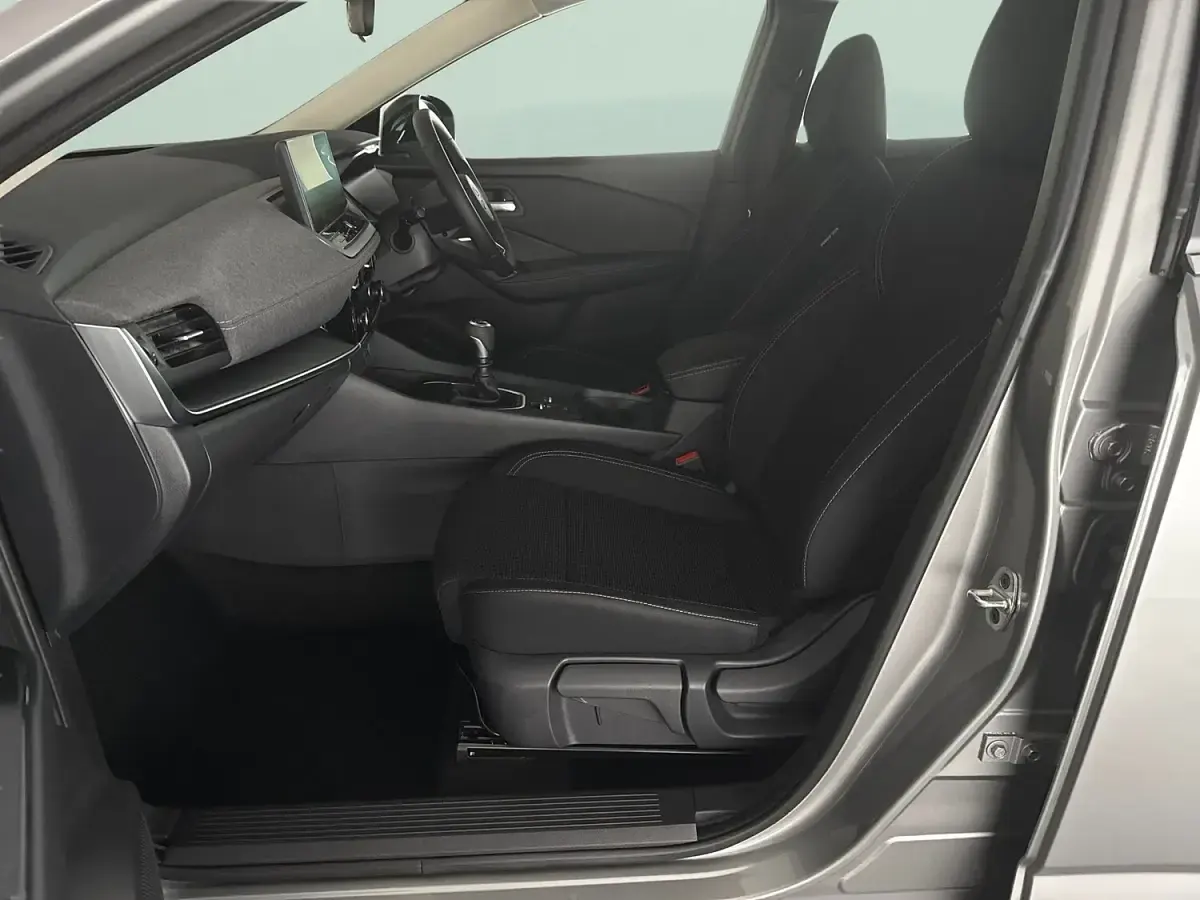 New Nissan Qashqai Acenta Premium 2025 Silver SUV