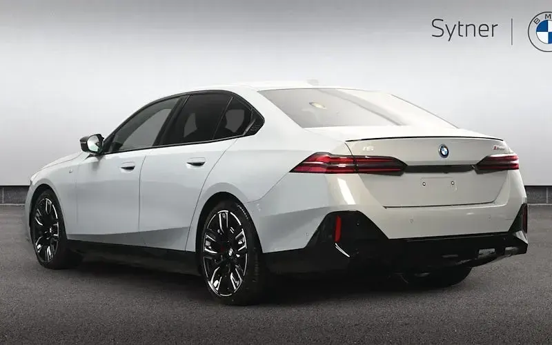 New BMW i5 442 kW (601 HP) 2026 Sedan