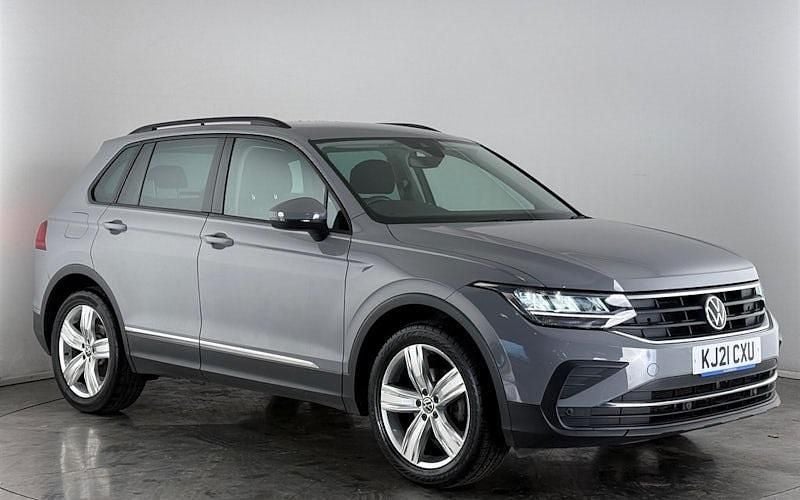Used 2023 VW Tiguan Life SUV | £16,850 (Good price) - Image 1/3