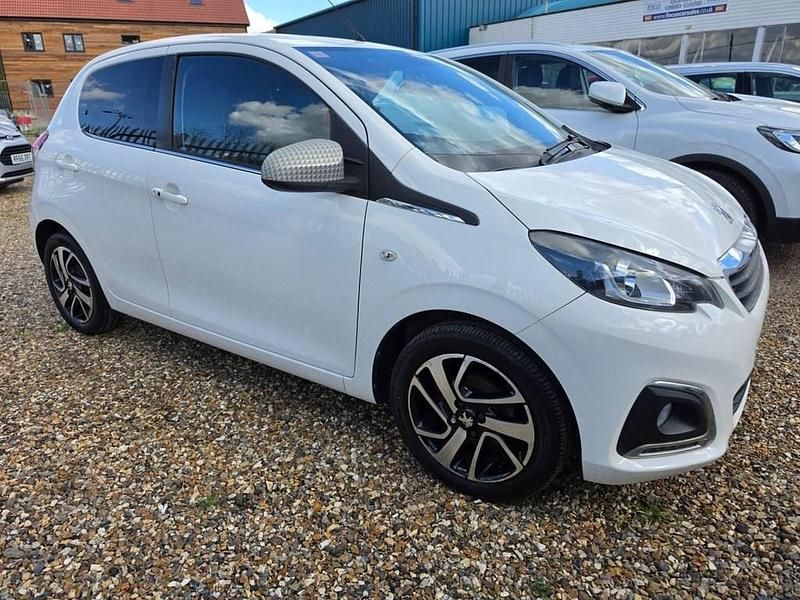 Used Peugeot 108 Allure 82 HP (60 kW) 2017 White Hatchback