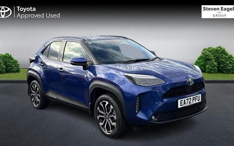 Used 2025 Toyota Yaris Hybrid Design Estate | £20,172 (Super price) - Image 1/4