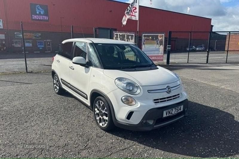 White Used 2016 Fiat 500L Trekking MPV | £5,495 (Fair price) - Image 1/1