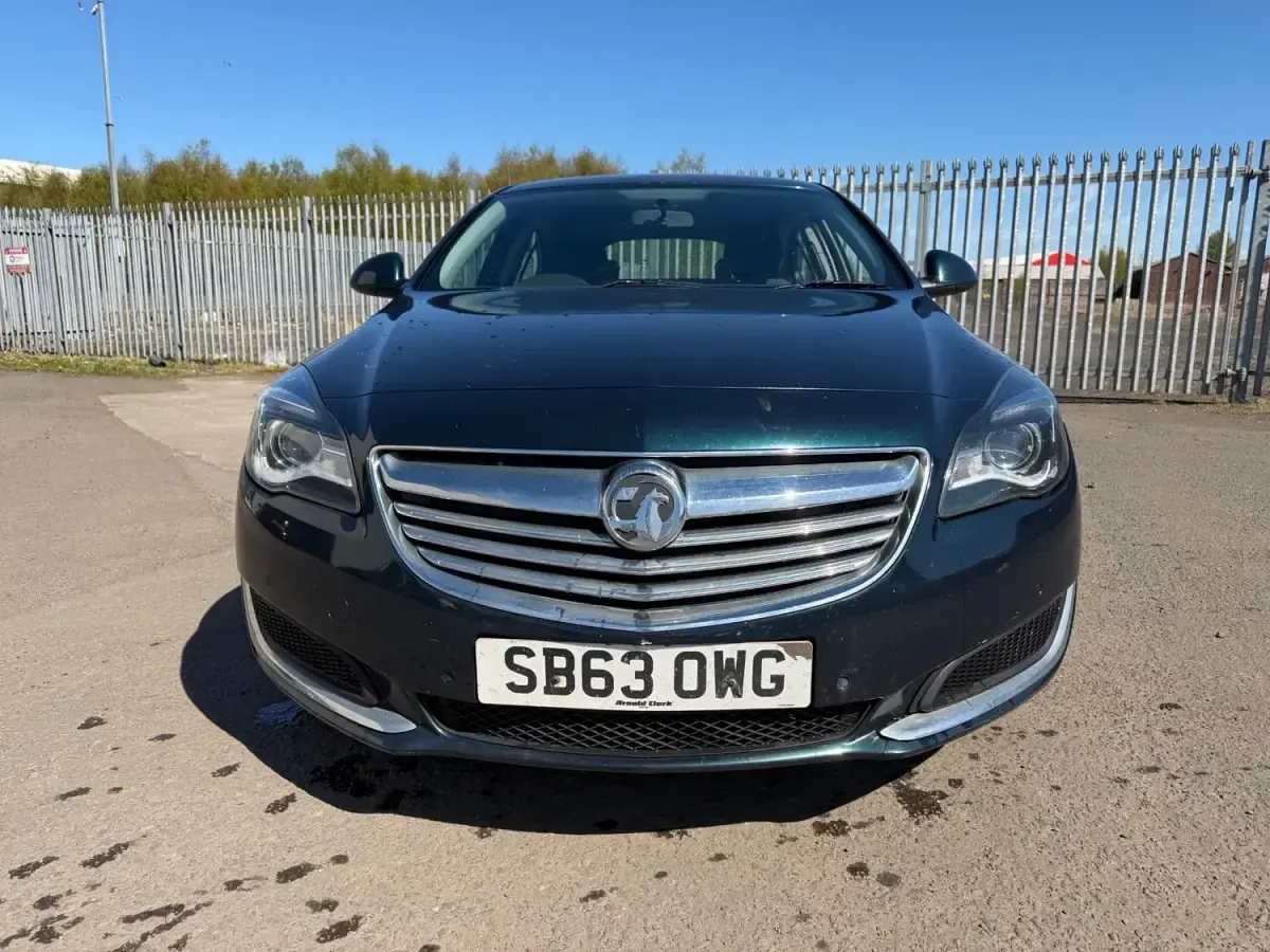 Second-hand Vauxhall Insignia Design Edition 163 CP (119 kW) 2014 Verde Hatchback