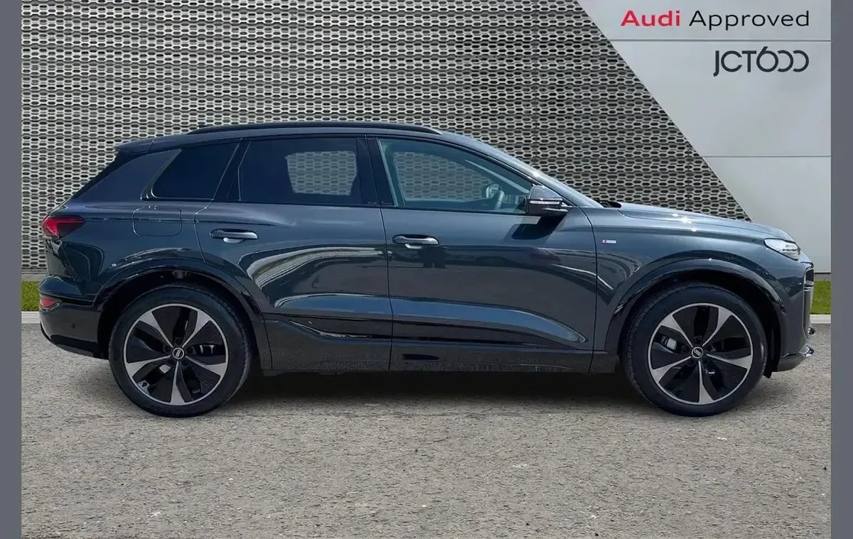 Used Audi Q6 e-tron Black Edition 314 kW (428 HP) 2026 Grey SUV