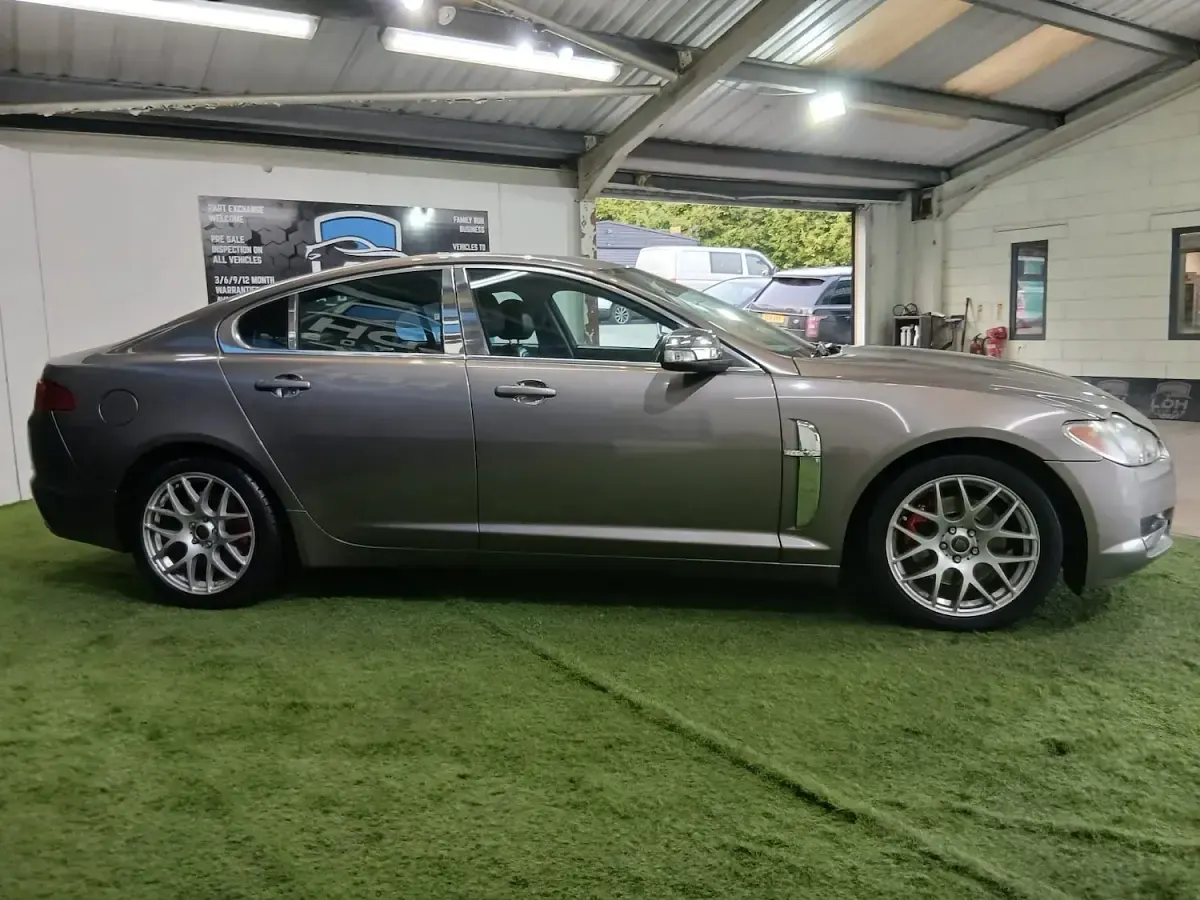 Used Jaguar XF Luxury 204 HP (150 kW) 2009 Grey Sedan