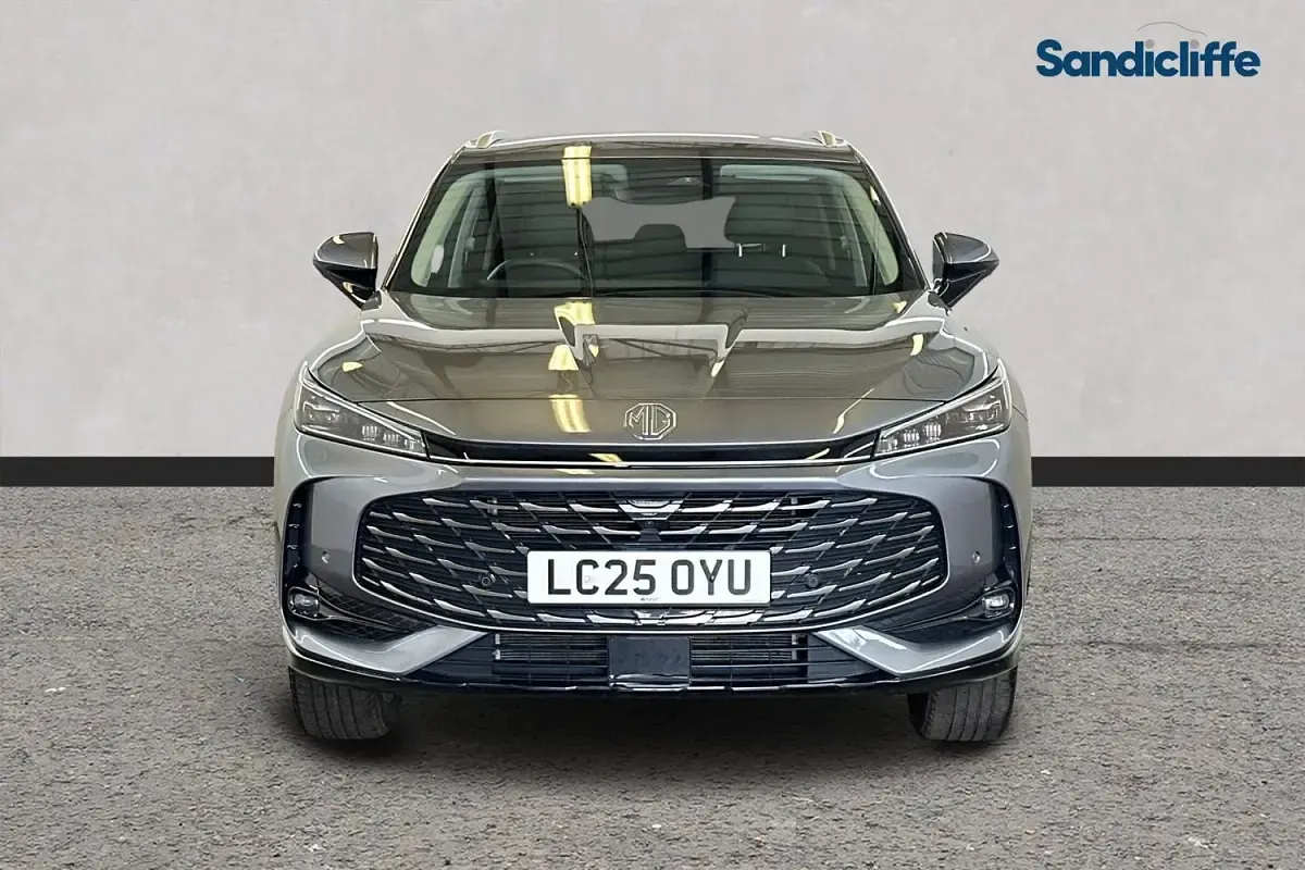 Used MG HS Trophy 170 HP (125 kW) 2024 Metallic  hampstead grey SUV