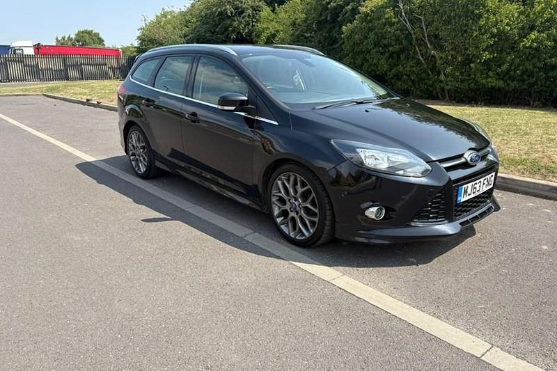 Black Used 2013 Ford Focus Zetec Estate | £3,595 (Fair price) - Image 1/1