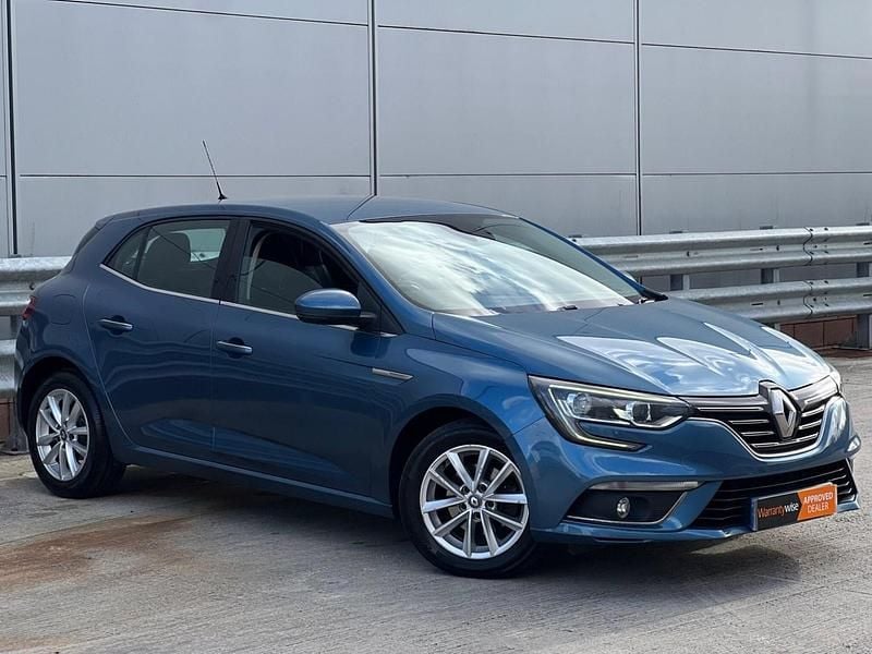 Used Renault Mégane IV Dynamique 110 HP (80 kW) 2017 Blue Hatchback