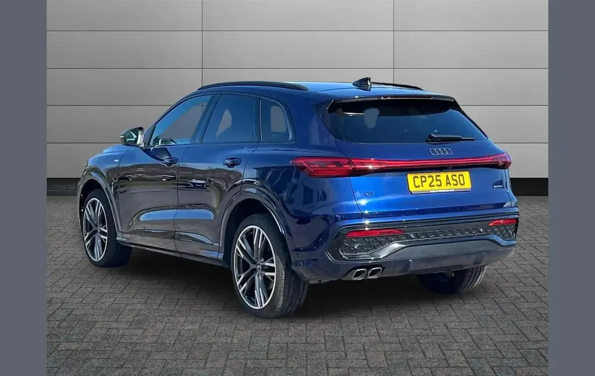Used Audi Q5 Advanced 200 HP (147 kW) 2025 Blue SUV