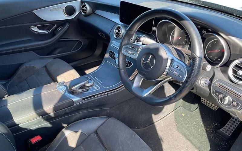 Used Mercedes C220 Active 200 HP (147 kW) 2019 Blue Cabriolet