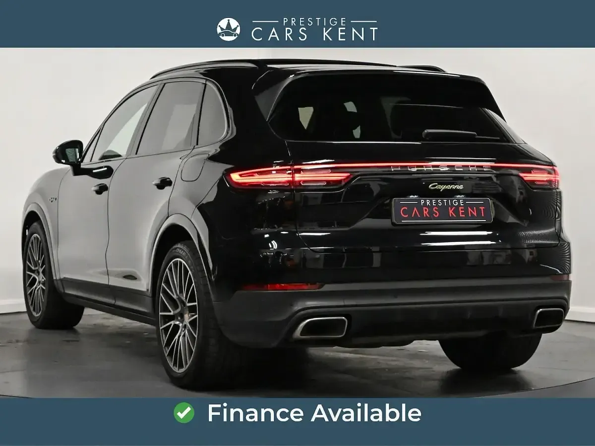 Used Porsche Cayenne 462 HP (339 kW) 2021 Black SUV