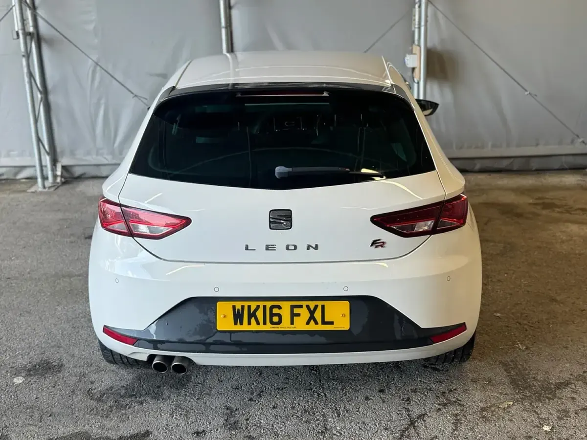 Used Seat Leon FR 2016 White Hatchback
