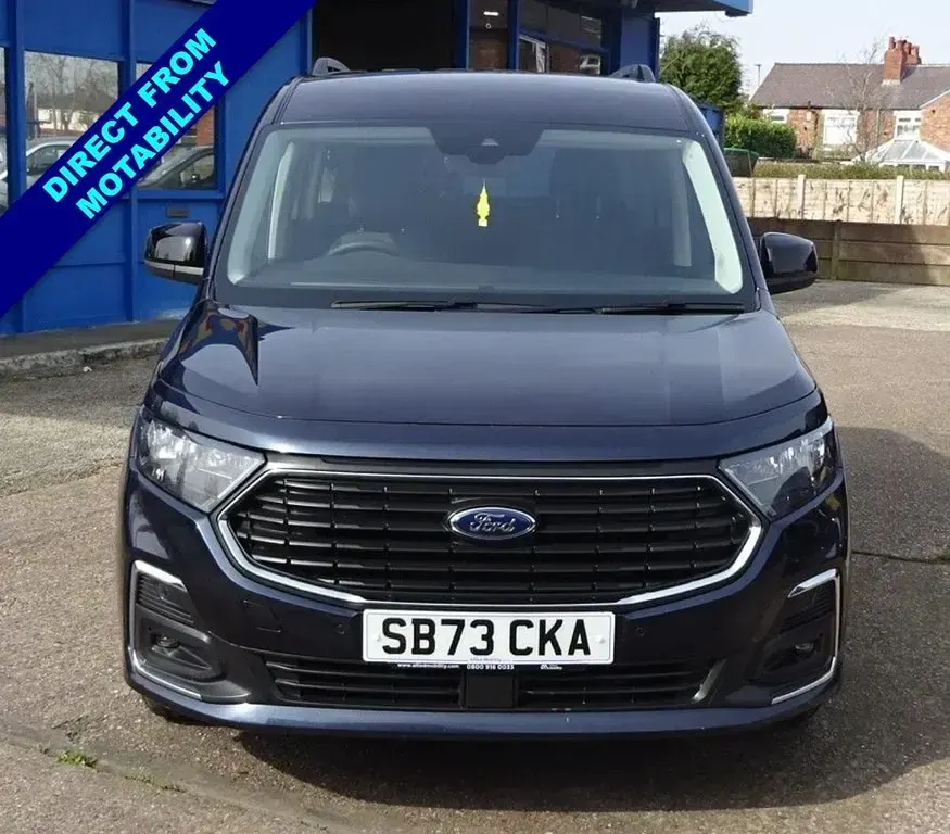 Used Ford Tourneo Connect Titanium 122 HP (89 kW) 2023 Blue MPV