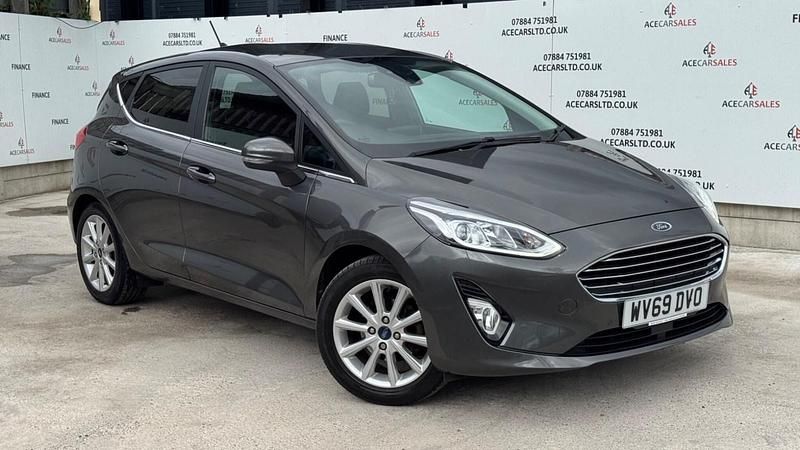 Used Ford Fiesta Titanium X 100 HP (73 kW) 2019 Grey Hatchback