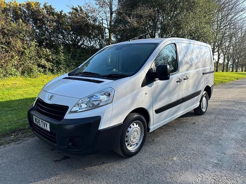 Used Peugeot Expert 163 HP (119 kW) 2015 White Van