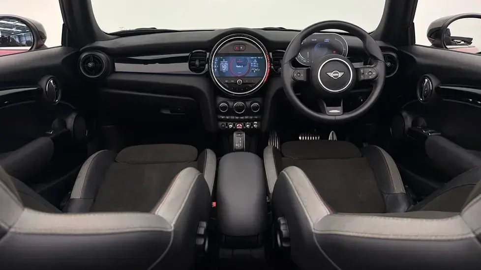 Used Mini Cooper Cabriolet Sport 134 HP (98 kW) 2023 Red Cabriolet