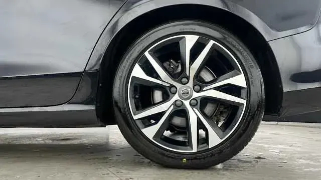 Usado Volvo V60 R-Design 161 CV (118 kW) 2022 Familiar