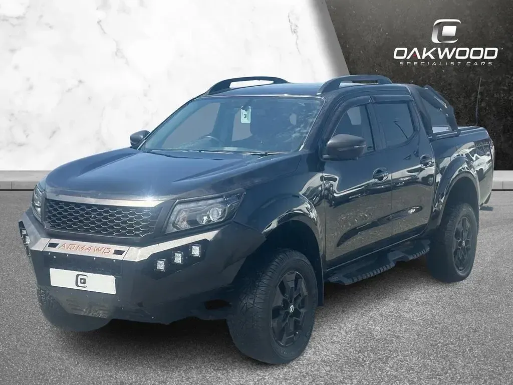 Used Nissan Navara Tekna 190 HP (139 kW) 2019 Black Pickup
