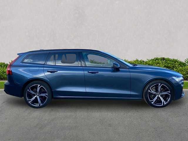 Used Volvo V60 Plus 197 HP (144 kW) 2023 Estate
