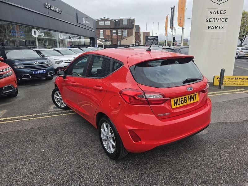 Used Ford Fiesta Zetec 99 HP (72 kW) 2018 Red Hatchback
