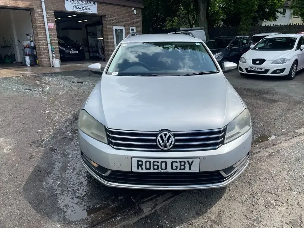 Used VW Passat SE 138 HP (101 kW) 2010 Silver Estate
