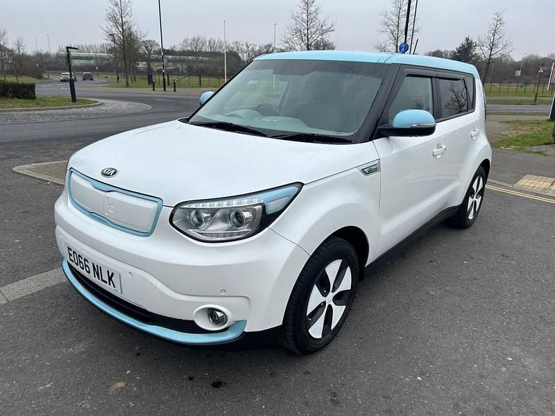 White Used 2016 Kia Soul EV SUV | £4,990 - Image 1/4