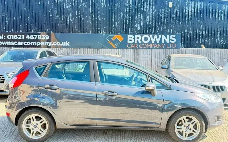 Used Ford Fiesta Zetec 75 HP (55 kW) 2017 Hatchback