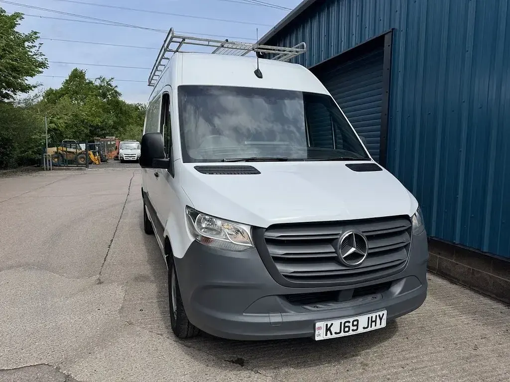 Used Mercedes Sprinter 163 HP (119 kW) 2020 White Van