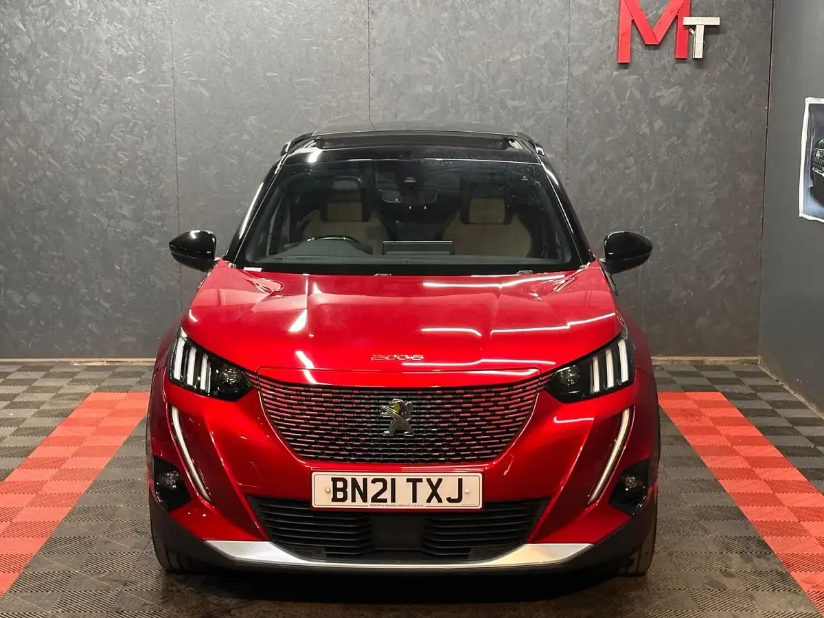 Used Peugeot 2008 Premium 100 kW (136 HP) 2021 Red SUV