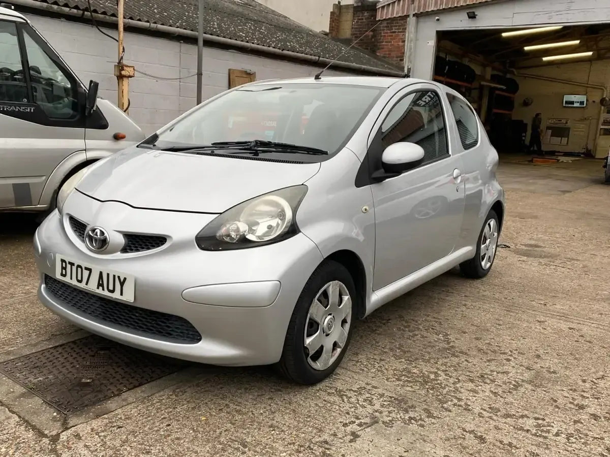 Gebraucht Toyota Aygo 2007 Silber Kleinwagen