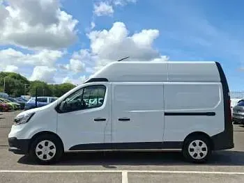 Used Renault Trafic 2024 White MPV