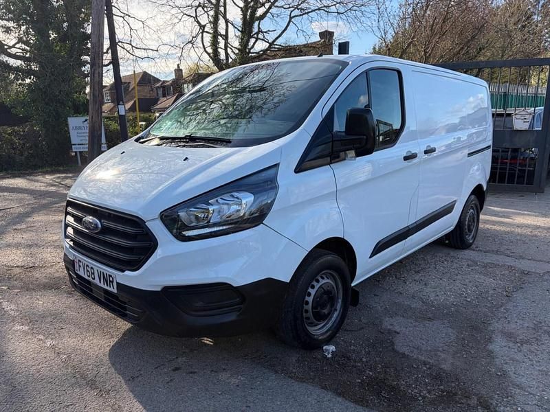 Used Ford Transit Custom 105 HP (77 kW) 2018 White Van