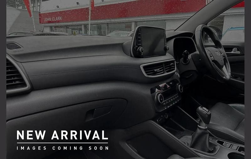 Used Hyundai Tucson Premium 129 HP (94 kW) 2019 White SUV