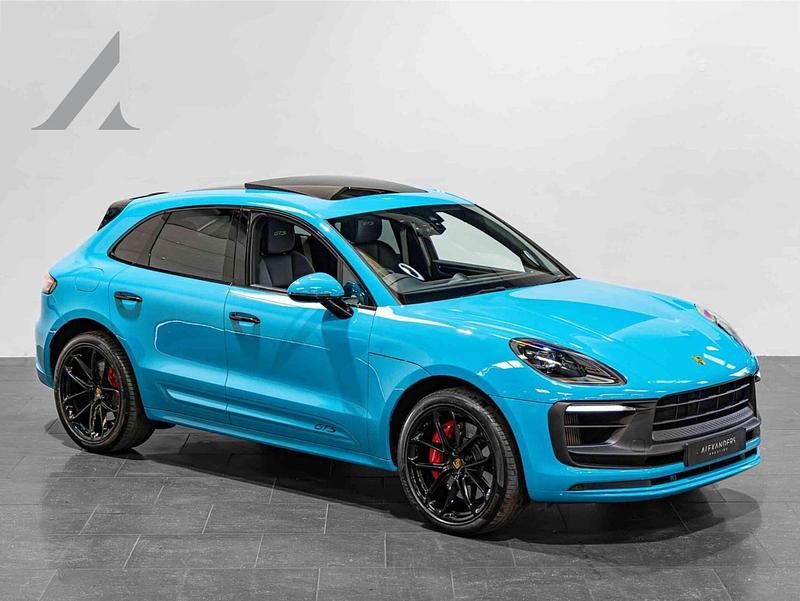 Blue Used 2022 Porsche Macan SUV | £66,895 (Expensive) - Image 1/4